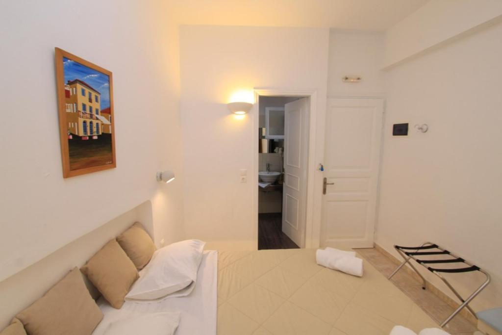 Sea Side Beach Hotel คามารี ภายนอก รูปภาพ