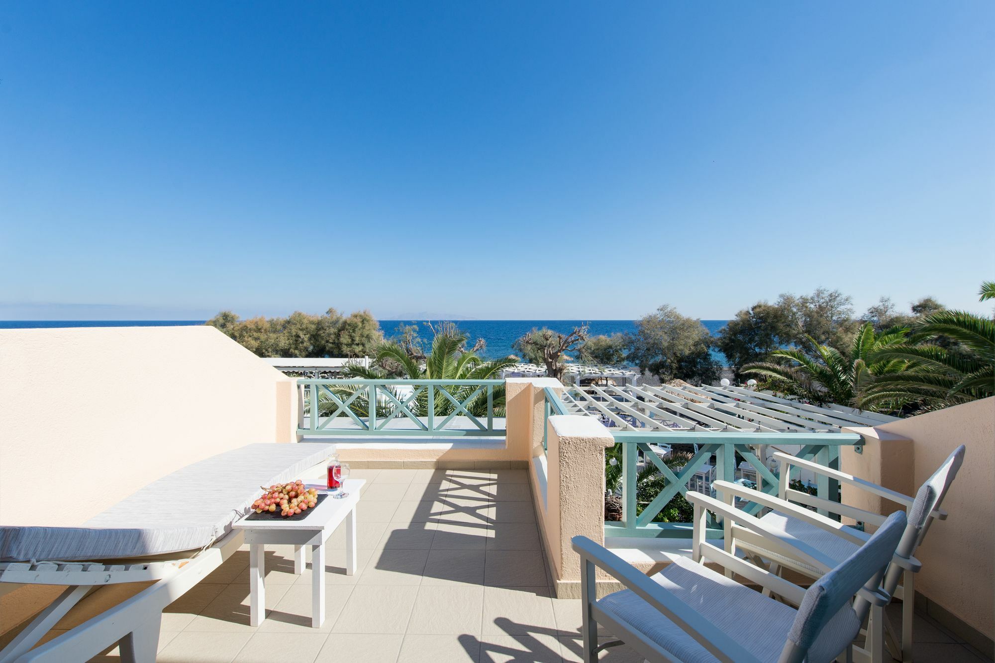 Sea Side Beach Hotel คามารี ภายนอก รูปภาพ